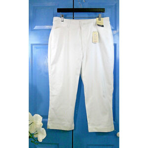 NWT St Johns Bay Women’s Sz 12 Tall White Secretly Slender Crop Capri-RTL $44